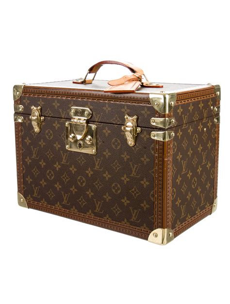 cosmetic case louis vuitton|louis vuitton toiletry hard case.